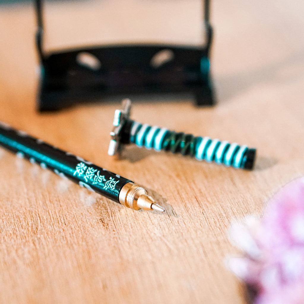 Product image Demon Slayer - Sanemi Katana ballpoint pen with stand