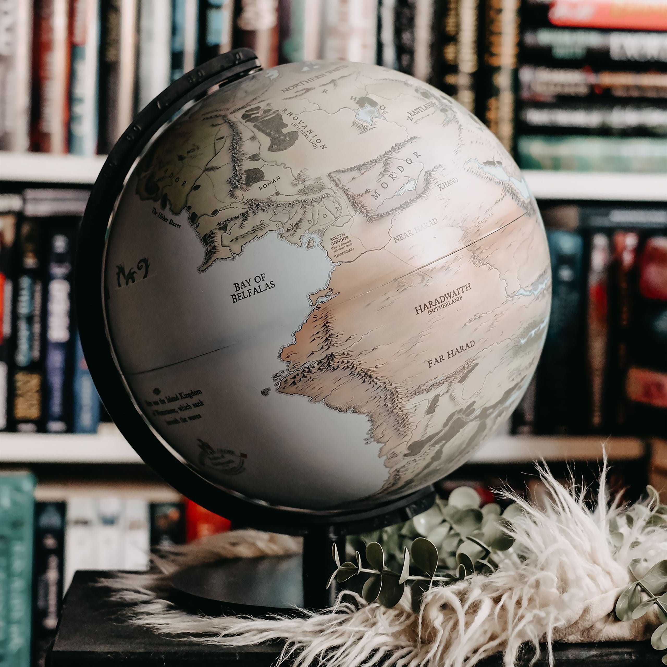 Product image The Lord of the Rings - Middle-earth Globe Terra with Light 26cm