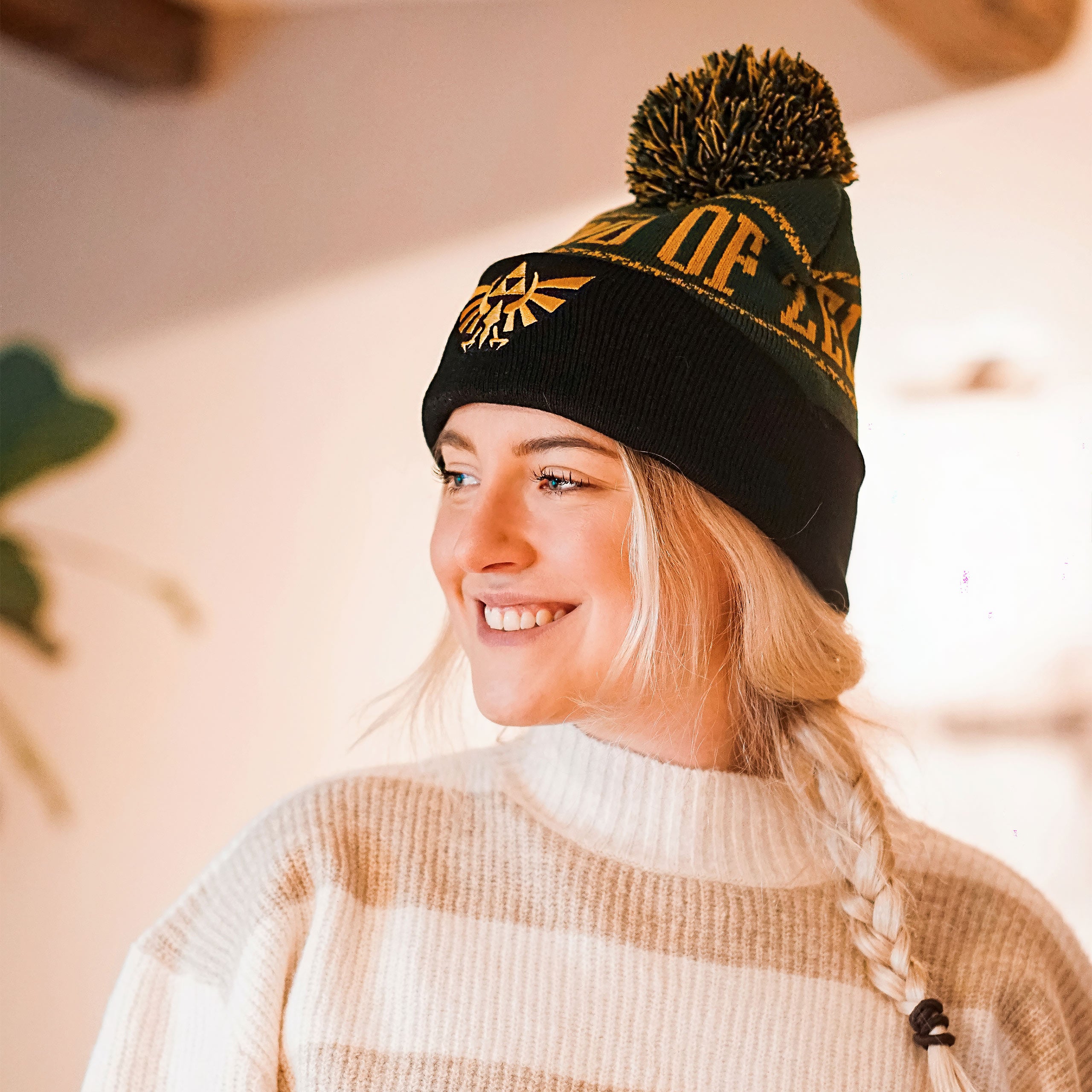 Product image Zelda - Logo Pom-Pom Beanie