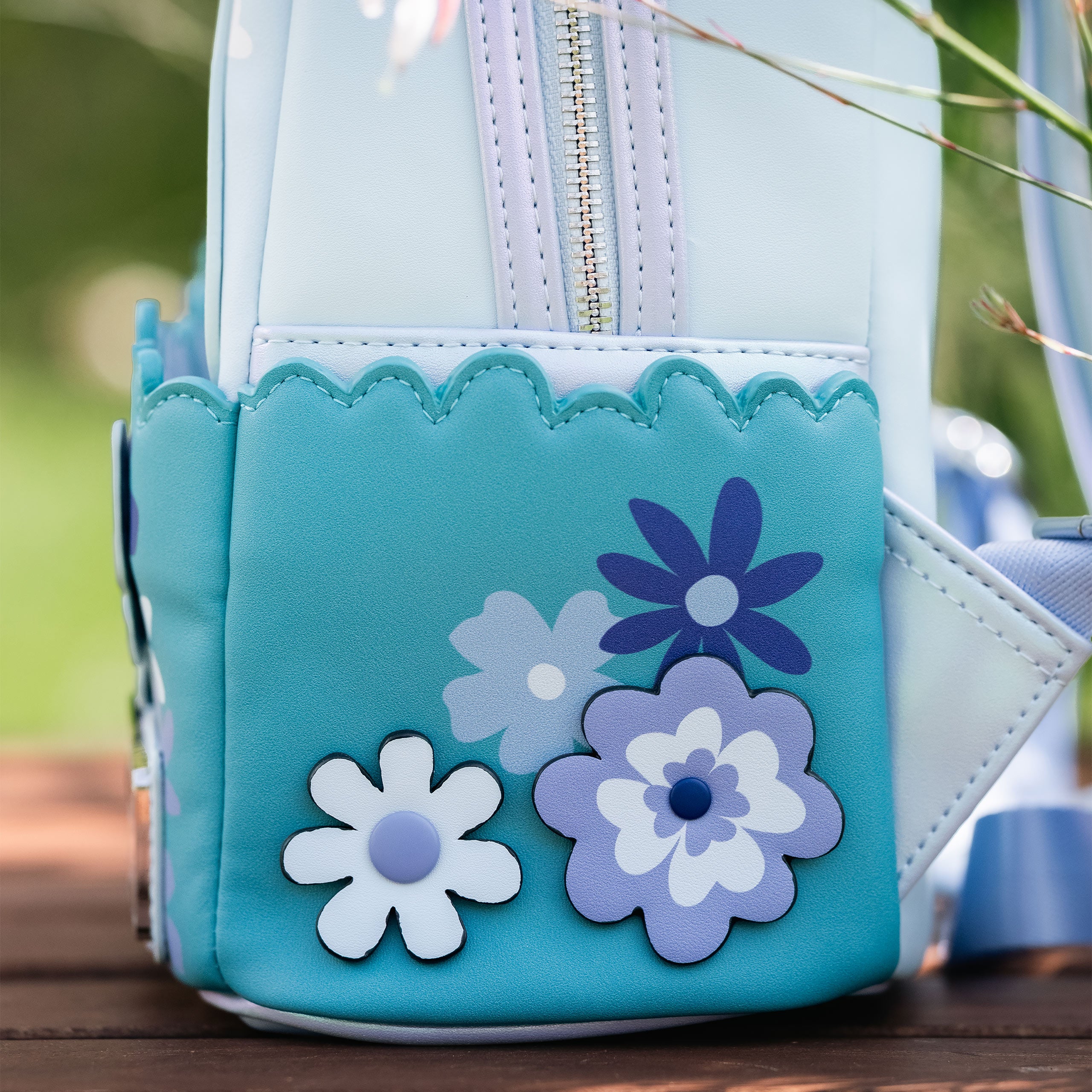 Product image Winnie the Pooh - Eeyore Flower Mini Backpack