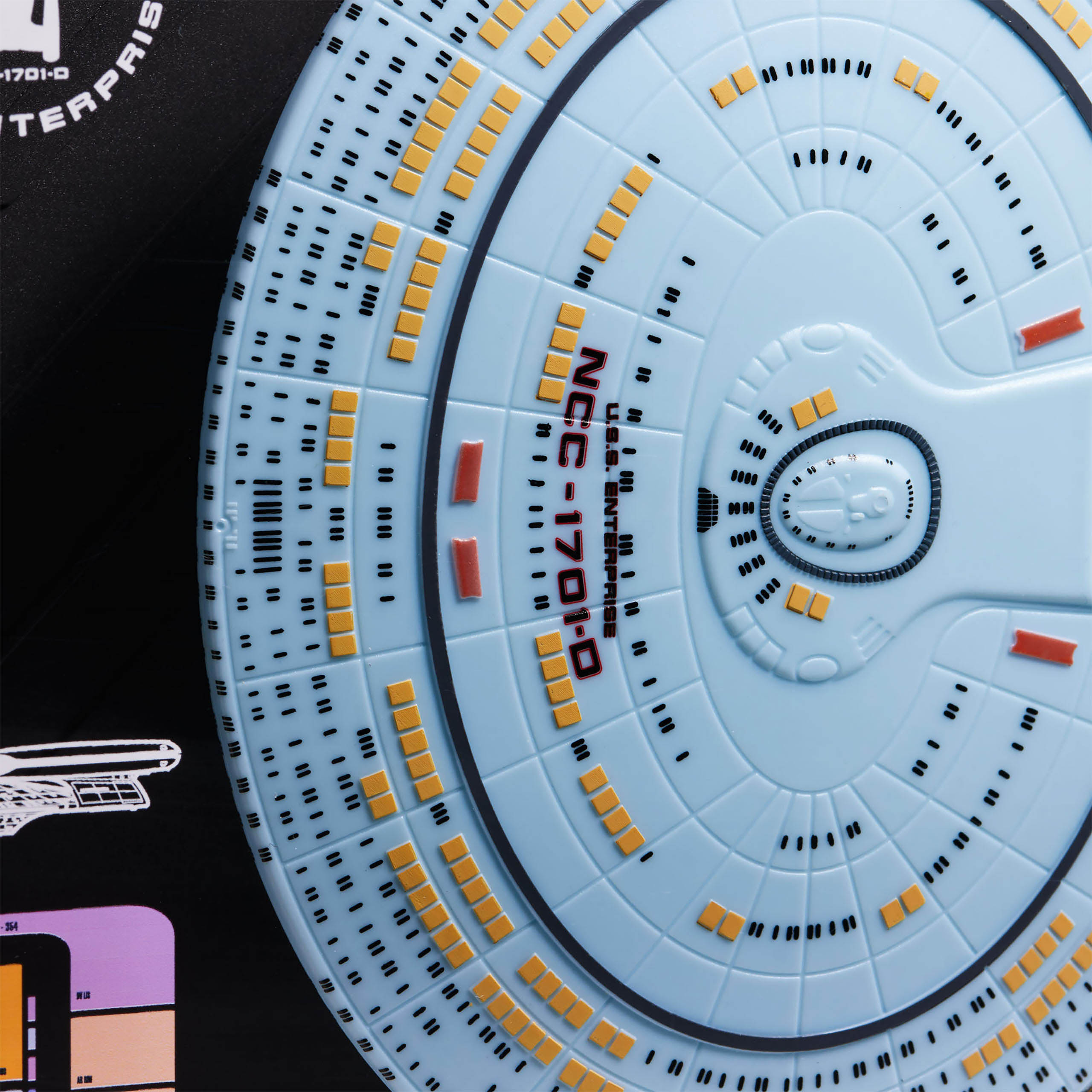 Product image Enterprise NCC-1701-D Wall Plaque with Model Replica - Star Trek