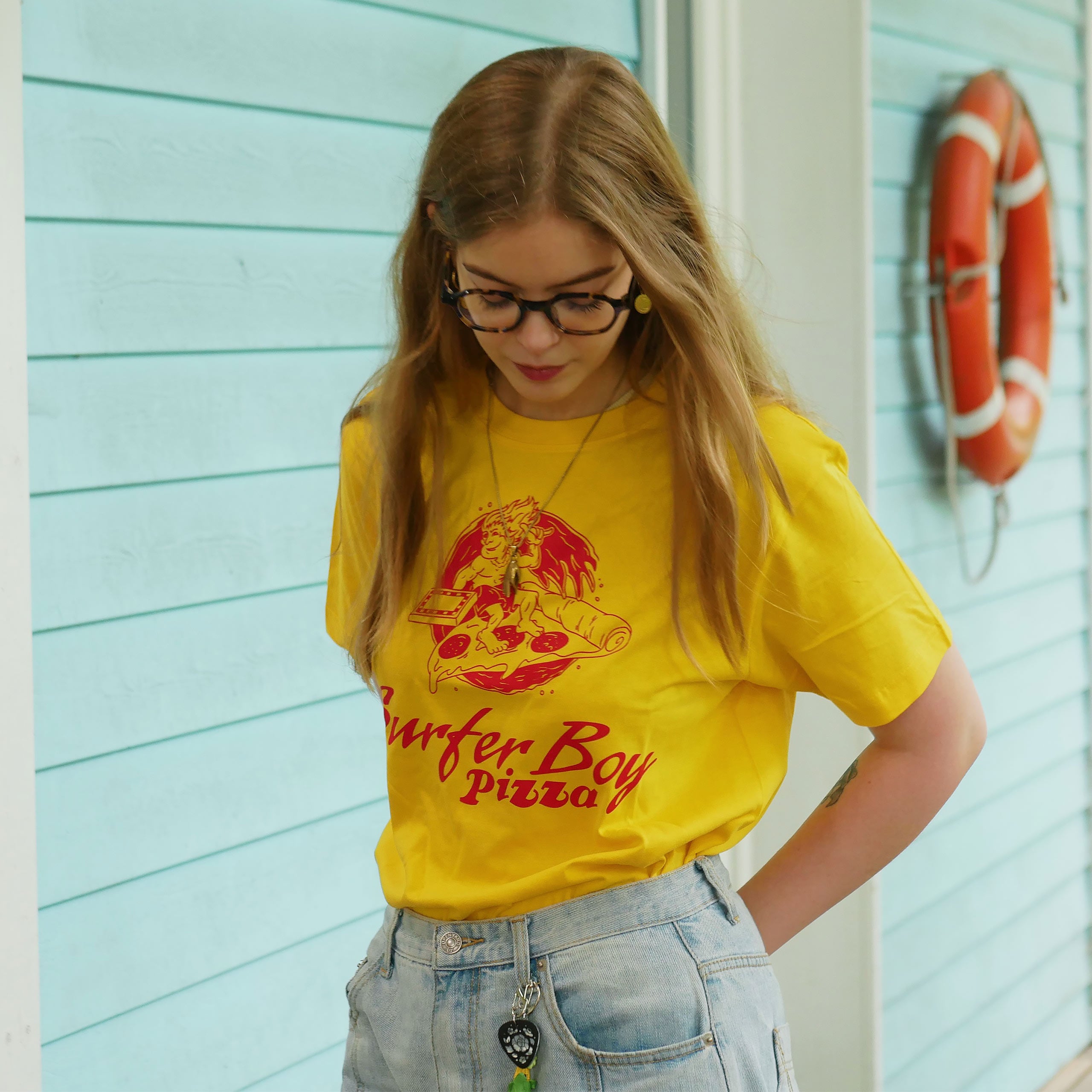 Product image Stranger Things - Surfer Boy Pizza T-shirt yellow