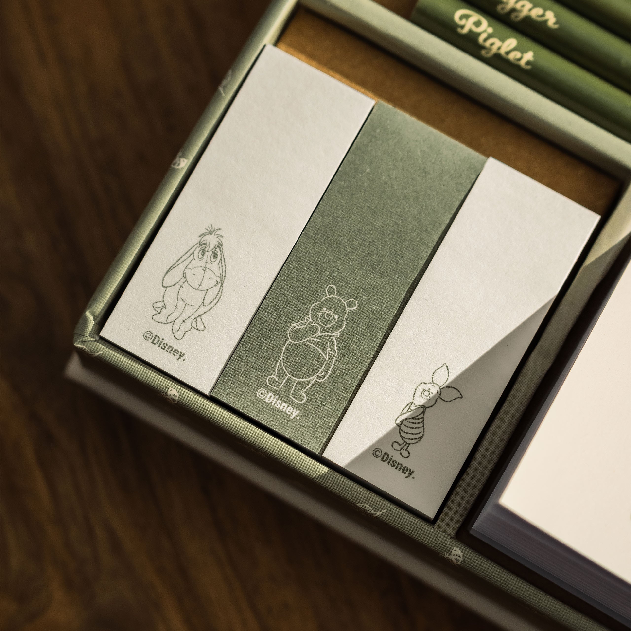 Product image Winnie the Pooh - Friends Stationery Set