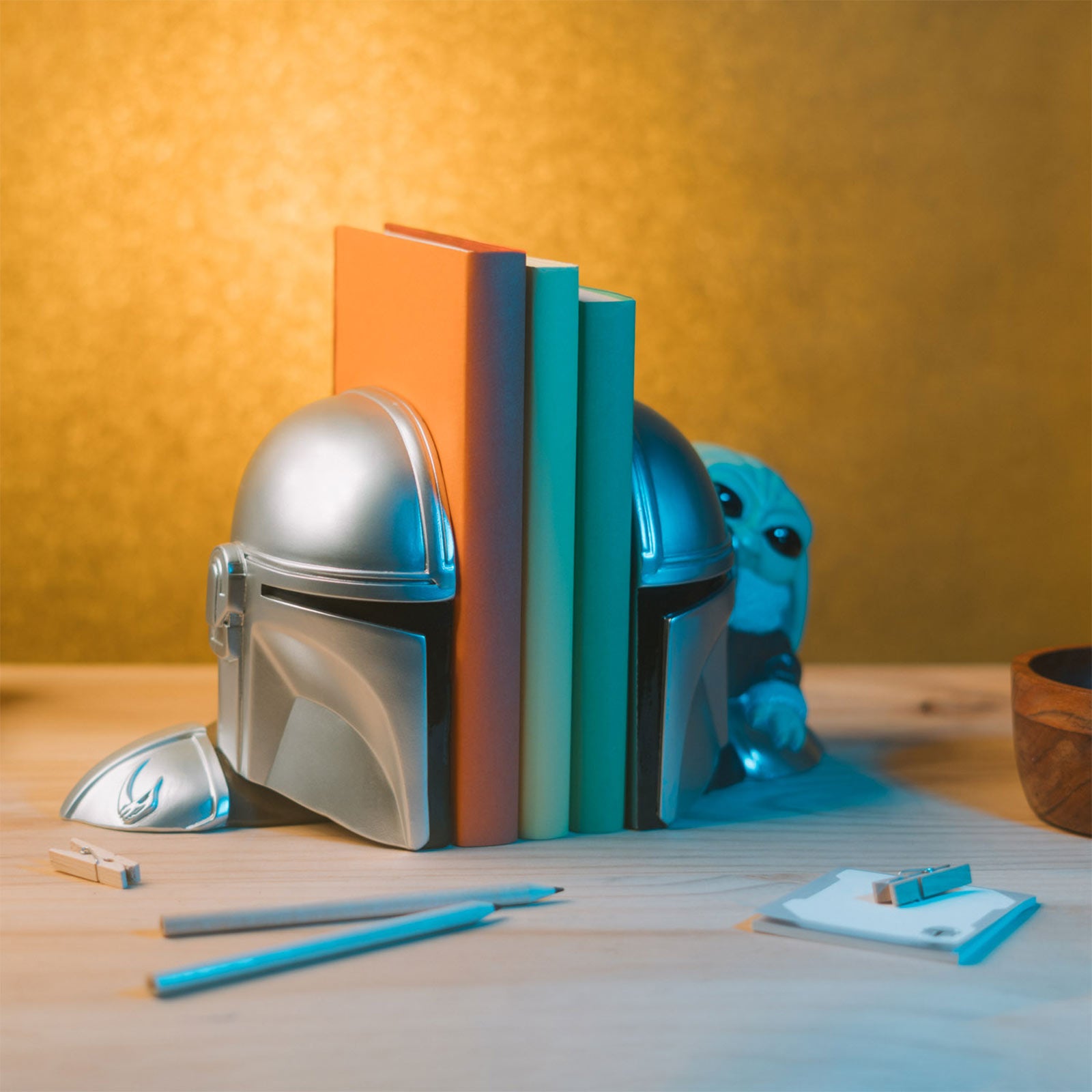Product image Grogu and Mandalorian Bookends - Star Wars The Mandalorian