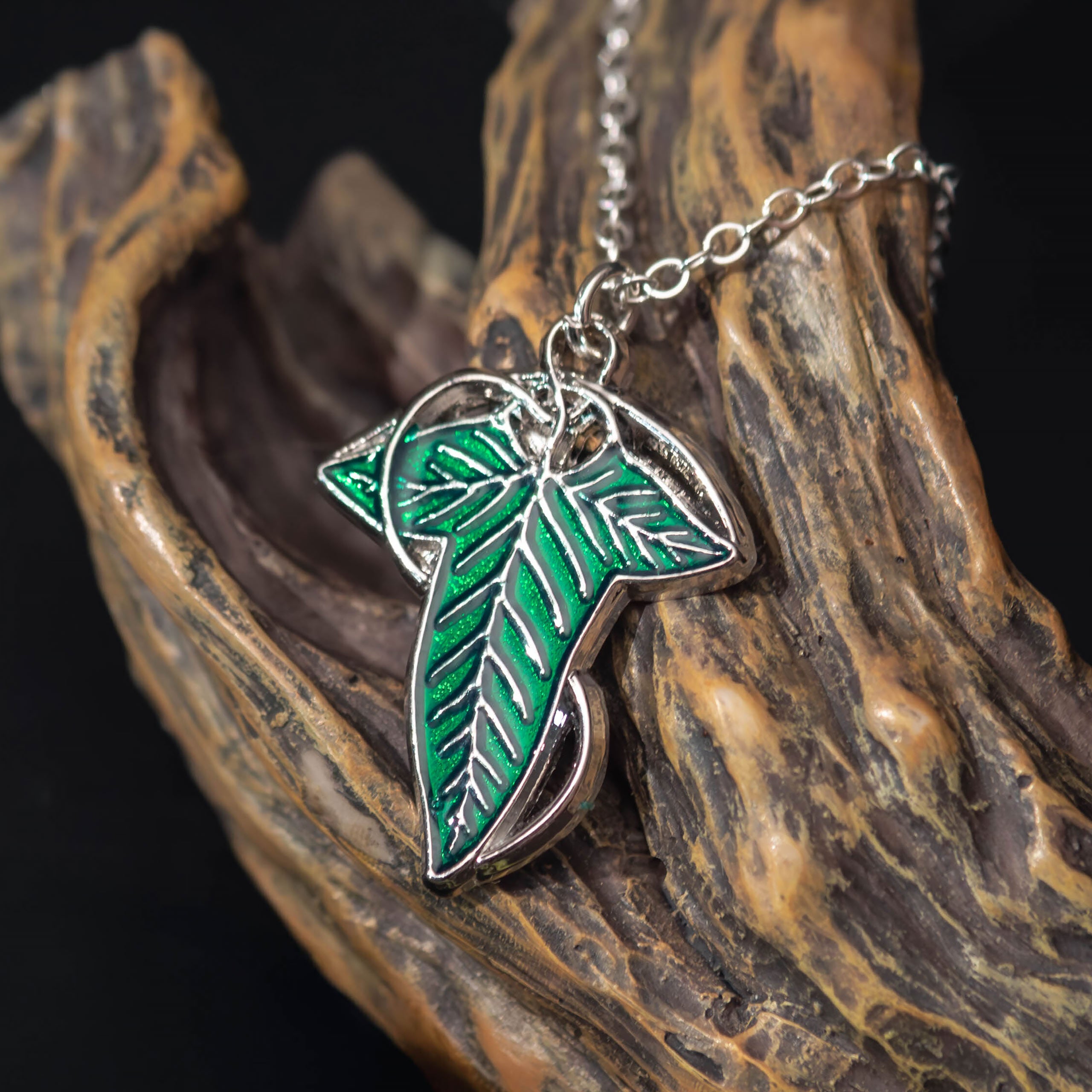 Product image The Lord of the Rings - Leaf Brooch Jewelry Set in Gift Box