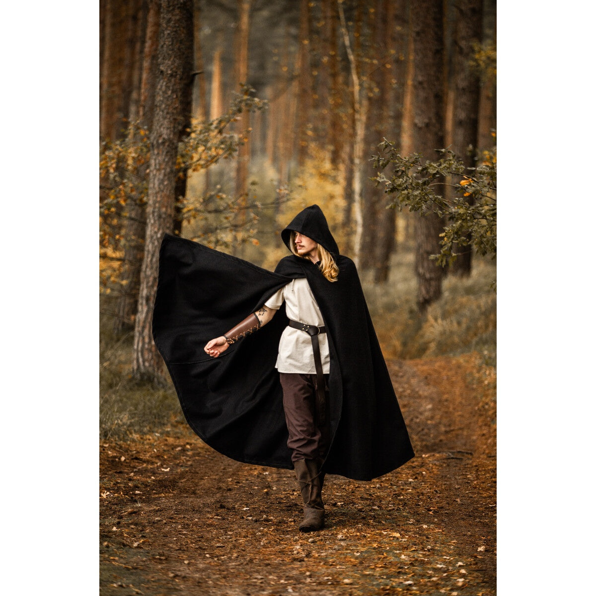 Product image Medieval Hooded Cloak Thorian Wool black