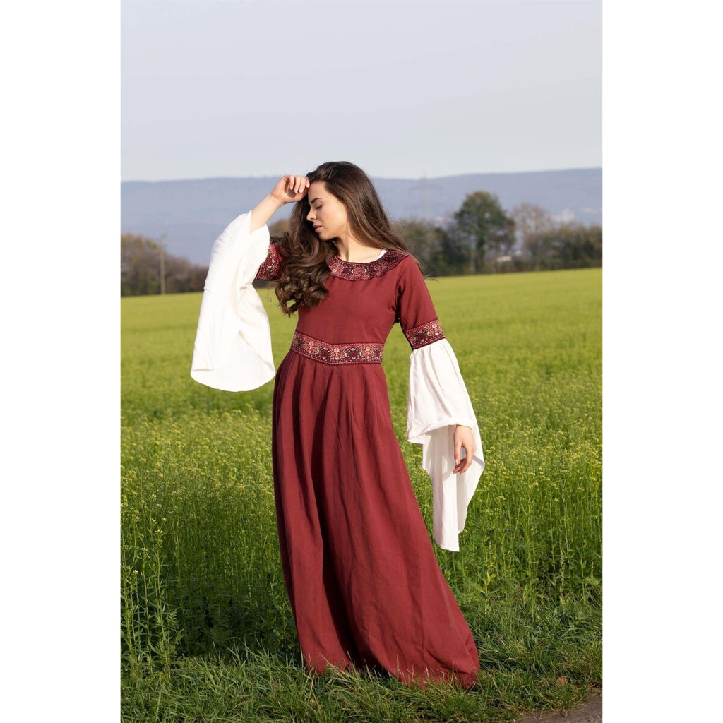 Product image Medieval Dress Yala red