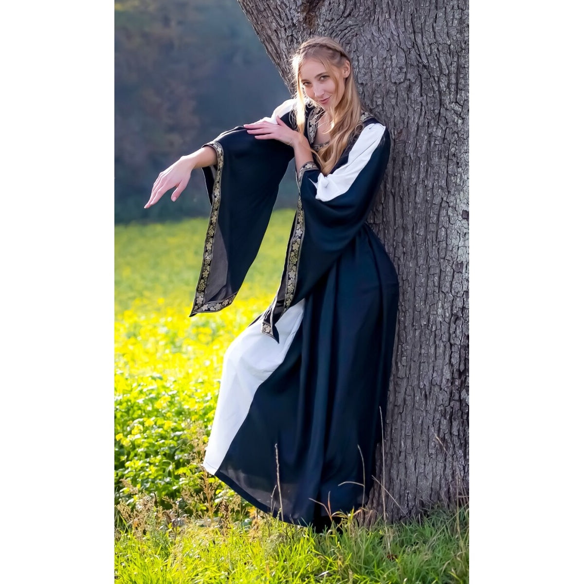 Product image Medieval Dress Ivette black-white