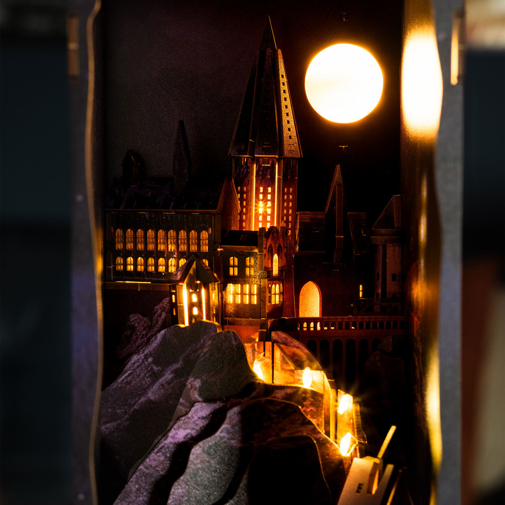 Product image Harry Potter - Hogwarts Castle Nook Model Kit Wood