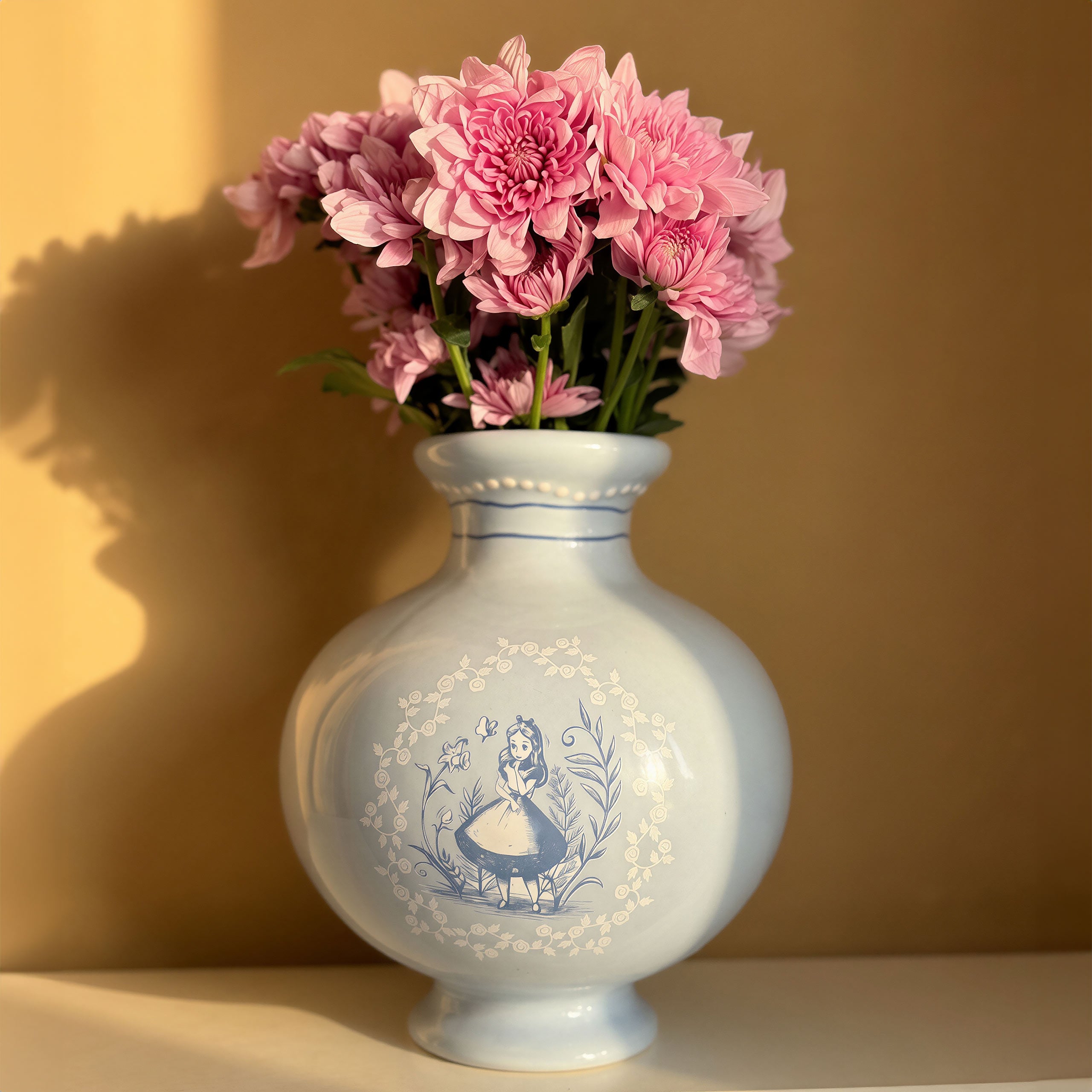 Product image Alice in Wonderland - Vase