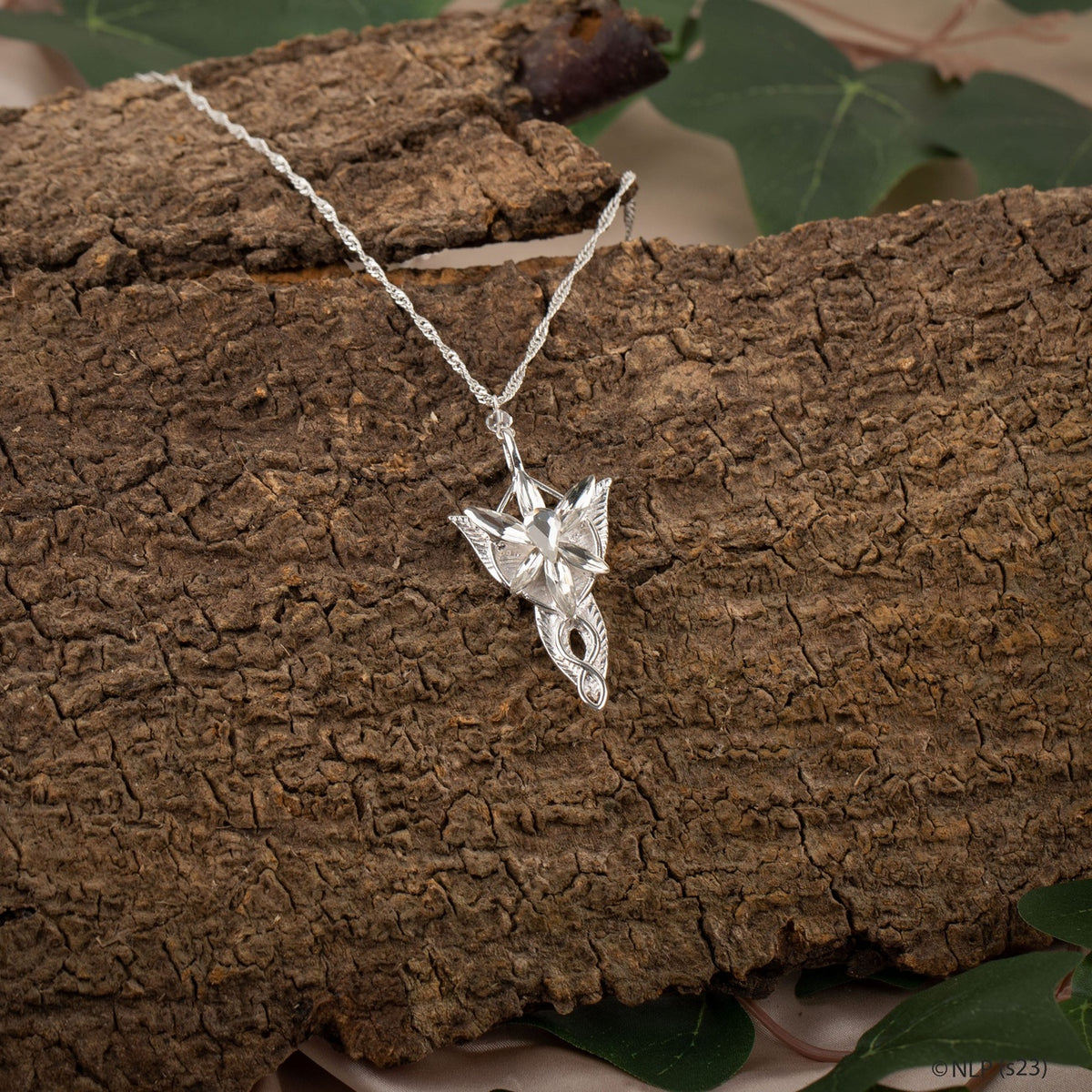Product image The Lord of the Rings - Arwen's Evenstar Pendant with Chain