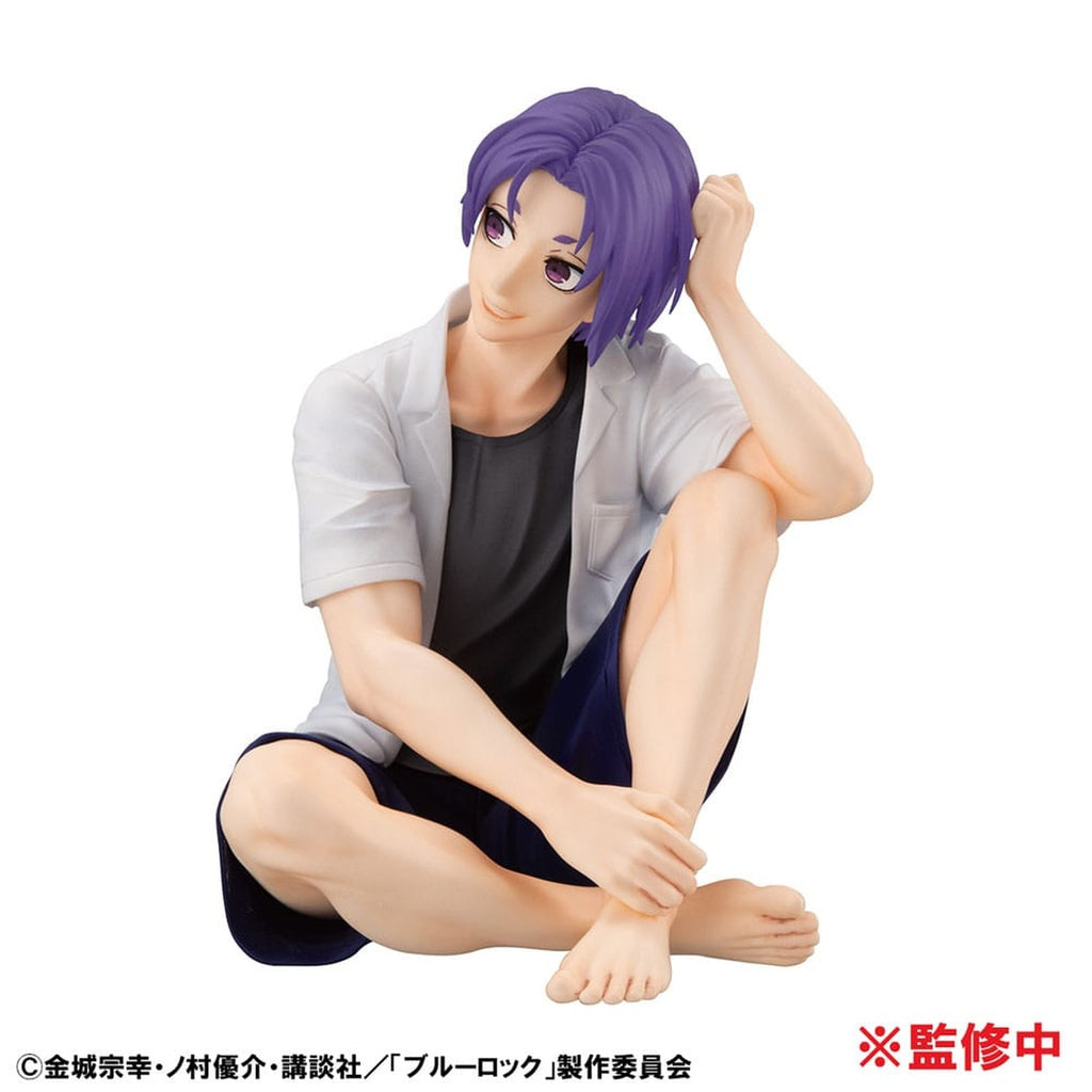 Product image Blue Lock G.E.M. Series PVC Statue Reo Mikage Palm Size 9 cm