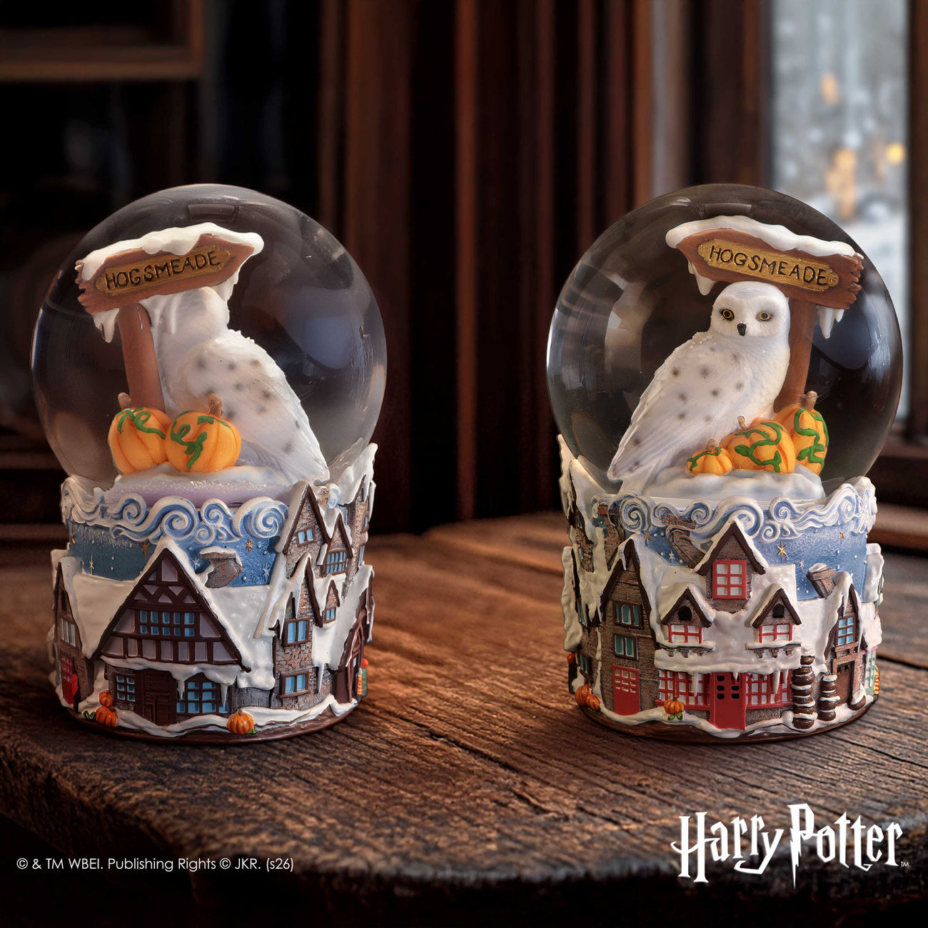 Product image Harry Potter - Hogsmeade Village Snow Globe