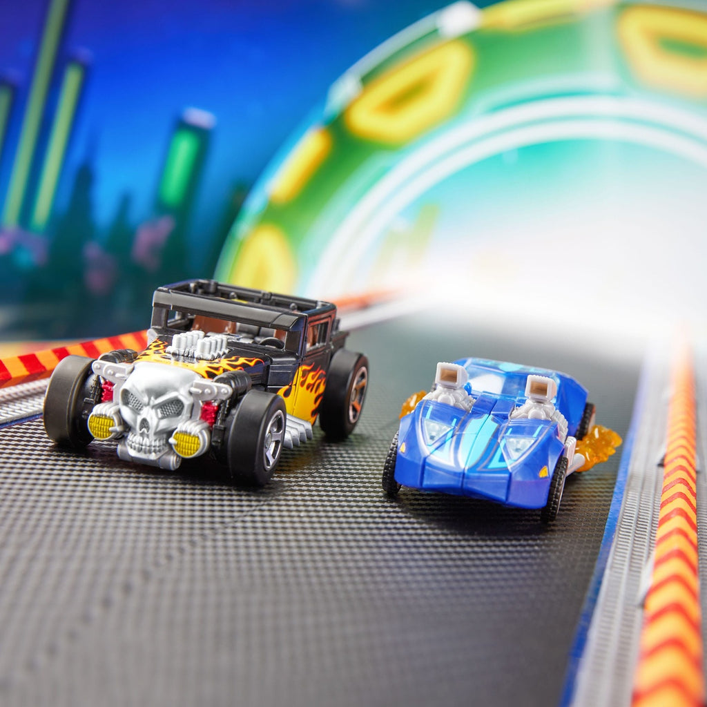 Product image Hot Wheels x Transformers Action Figure Bone Shaker 12 cm