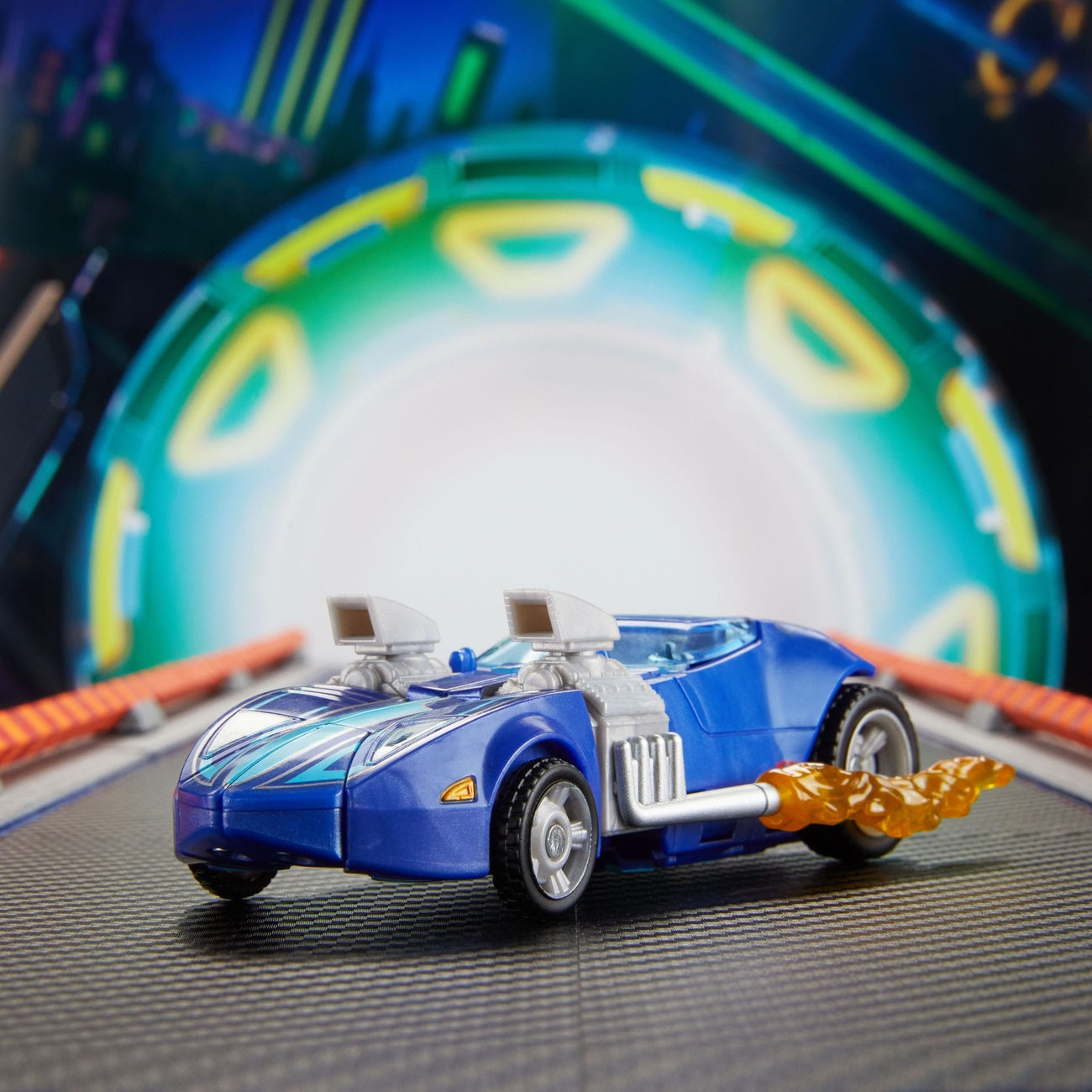 Product image Hot Wheels x Transformers Action Figure Twin Mill 12 cm