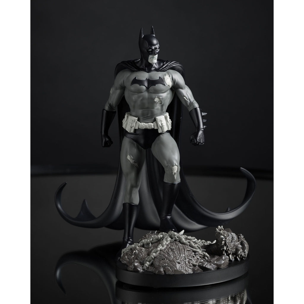 Product image DC Direct Statue 1/10 Batman by Bjorn Barends (Black & White) 18 cm