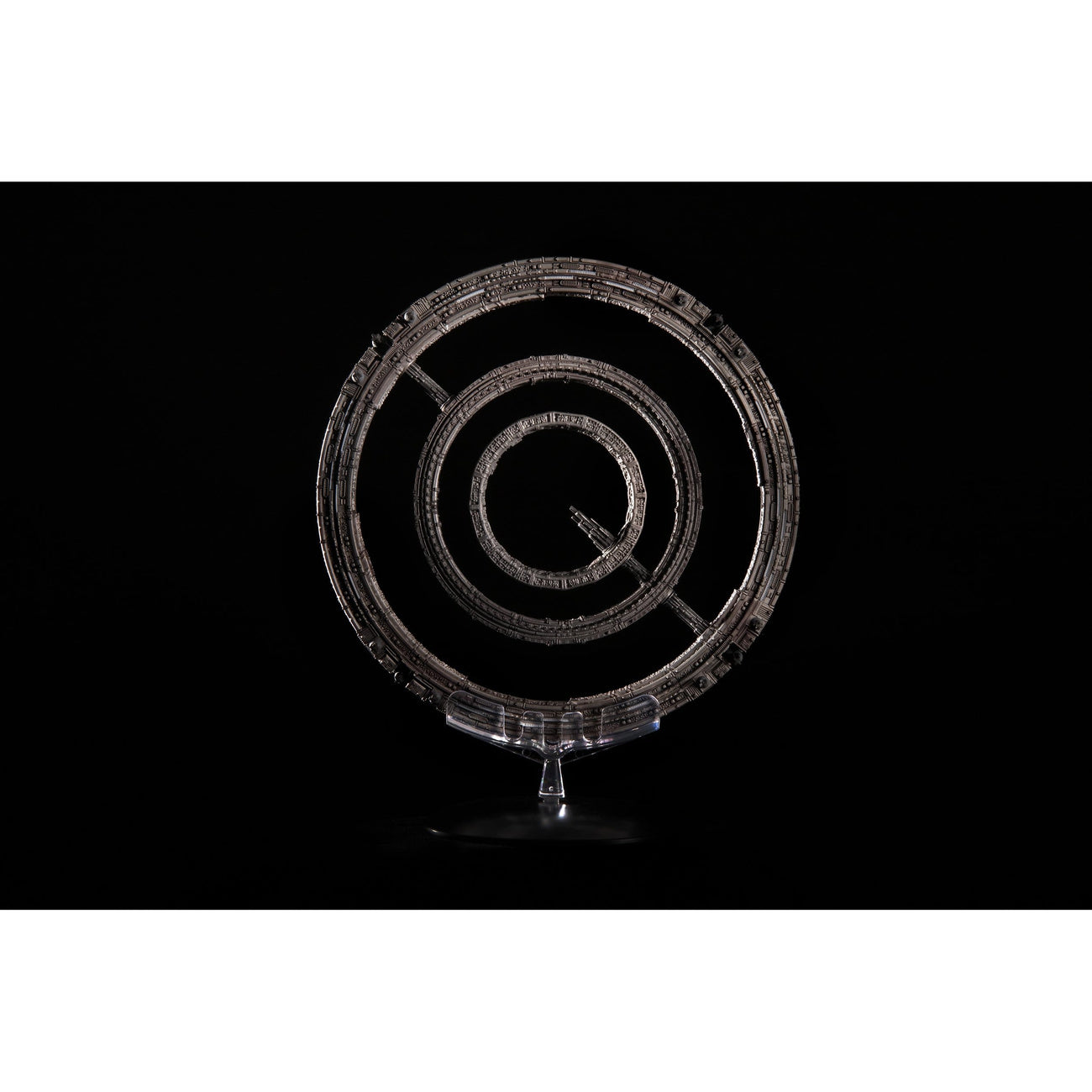 Product image Foundation Die-Cast The Invictus Spaceship 20 cm