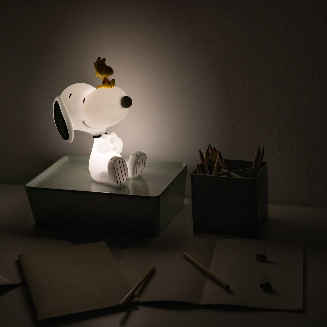 Product image Peanuts Lamp with USB-C Snoopy