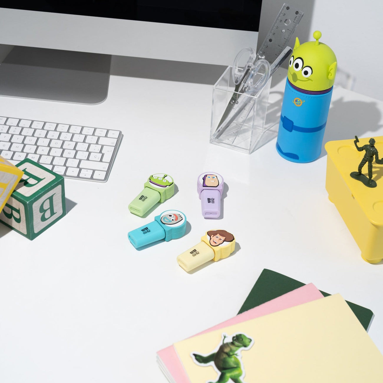 Product image Toy Story Highlighter Set with Toppers – Set of 4